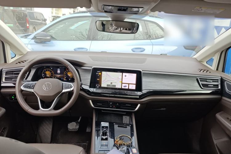 Used Volkswagen Viloran 2024 330TSI Luxury Edition