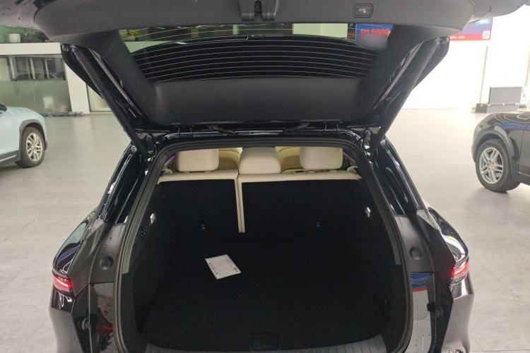 Used Li Auto i6 2025 Model Two-Wheel-Drive Standard Type Trunk