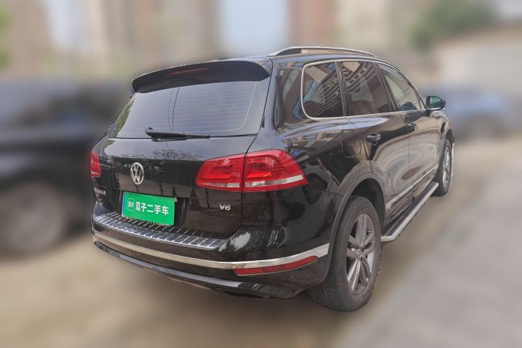 Used Volkswagen Touareg 2018 3.0 TSI Glory Collection Edition Rear Right 45 Deg