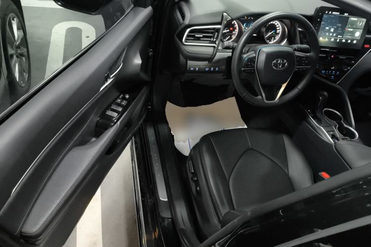 Used Toyota Camry 2023 2.0G Luxury Edition Driver Seat