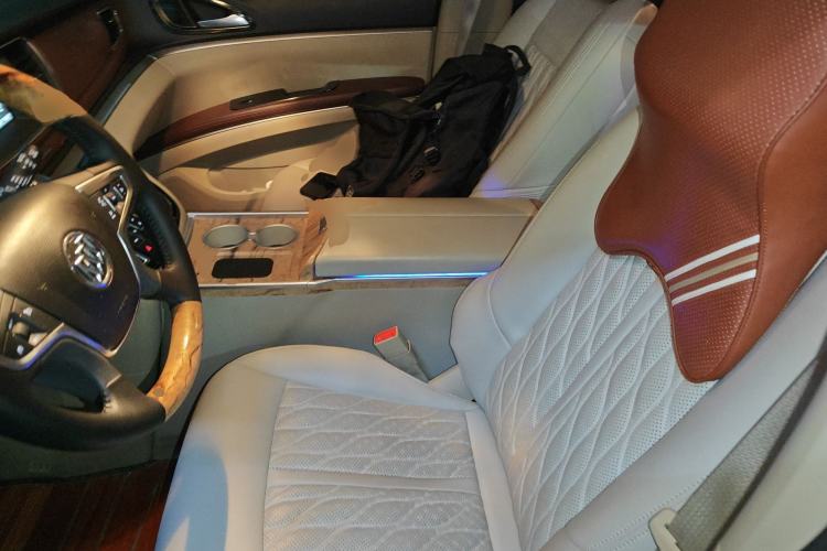 Used Buick GL8 2018 28T Luxury Model China VI Standard
