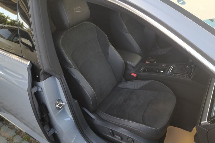 Used Volkswagen FAW-Volkswagen CC 2021 330TSI Ignite Edition Right Front Seat