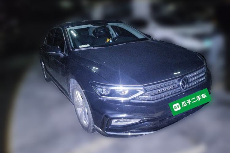 Used Volkswagen Magotan 2023 2 Million Units Limited-Edition 280TSI DSG Comfort Version Front Right 45 Deg