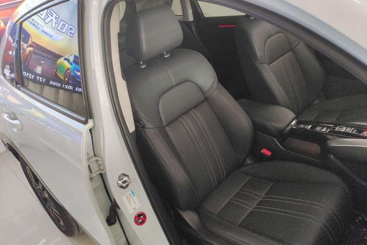 Used Honda HR-V 2023 2.0L eHEV Dynamic Edition
