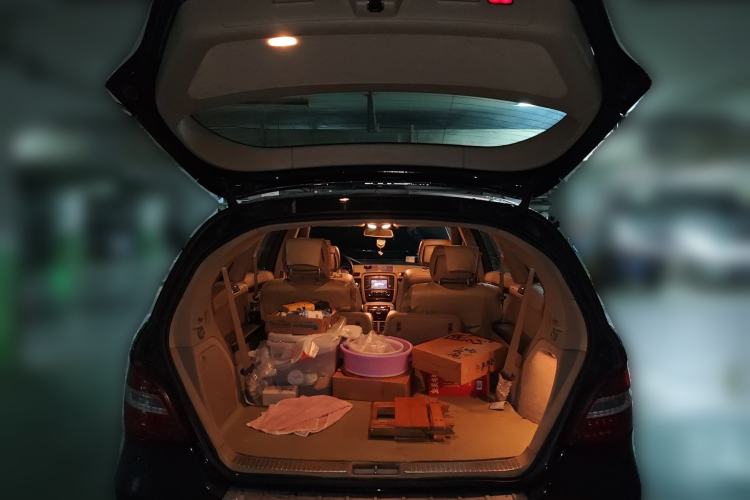 Used Mercedes-Benz R-Class 2011 R 350 L 4MATIC