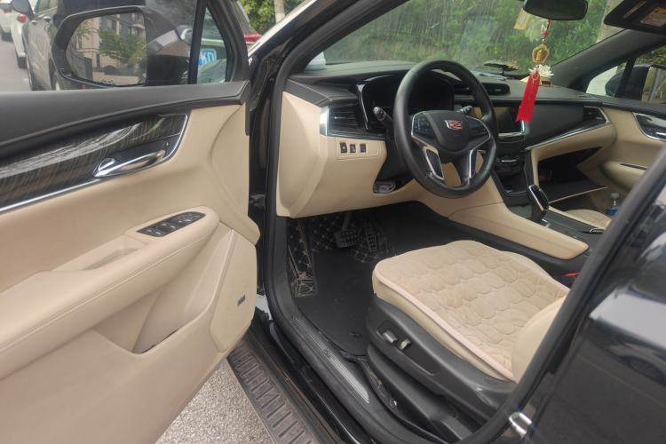 Used Cadillac XT5 2016 25T Tech Edition Driver Seat