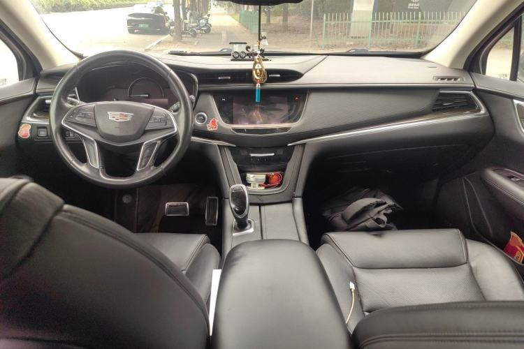 Used Cadillac XT5 2017 Anniversary Edition 25T Luxury Model
