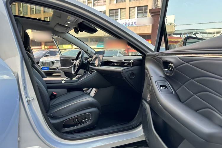 Used AION RT 2025 650 LiDAR Edition Interior 8