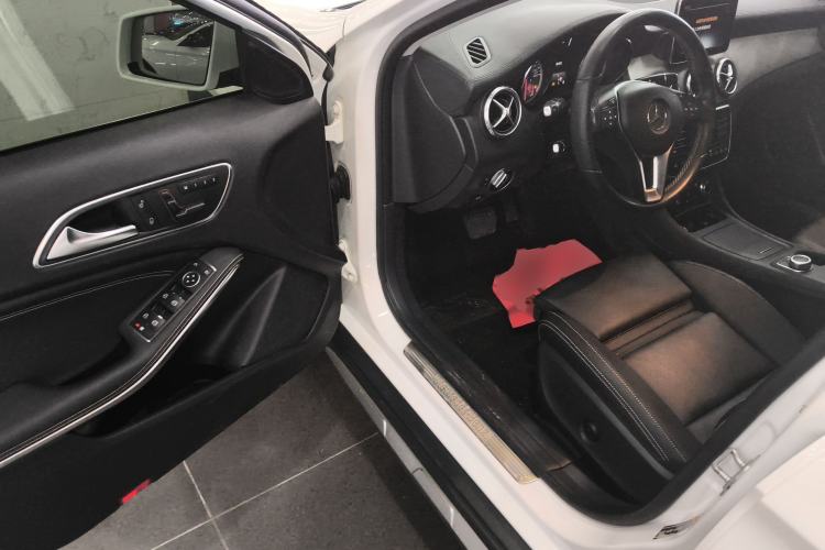 Used Mercedes-Benz GLA 2016 GLA 220 4MATIC Fashion Edition Driver Seat