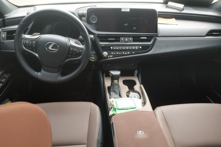 Used Lexus ES 2023 200 Excellence Edition