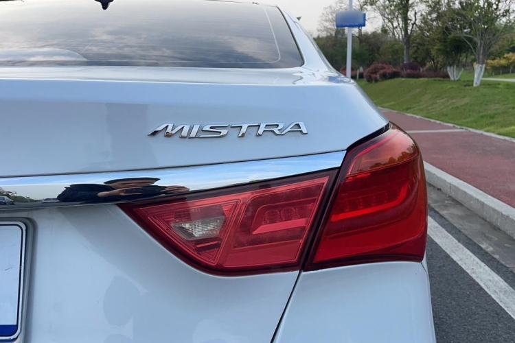 Used Hyundai Mistra 2016 1.8L Automatic Deluxe DLX Model Exterior 5