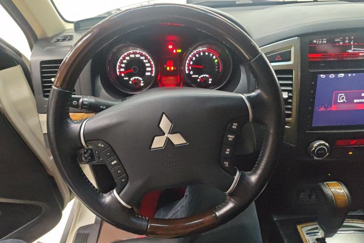 Used Mitsubishi Pajero (Import) 2019 3.0L Automatic Prestige Edition
