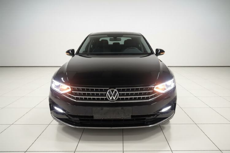 Used Volkswagen Magotan 2023 2 Million Units Limited-Edition 280TSI DSG Comfort Version
