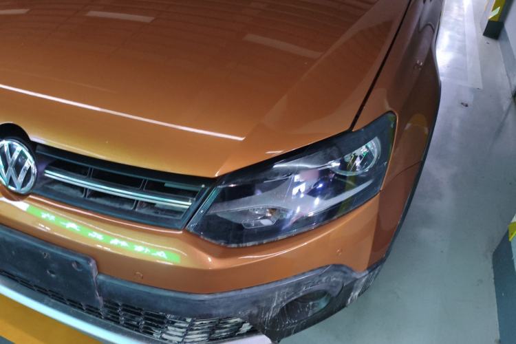 Used Volkswagen Polo 2014 1.6L Cross Polo Automatic Left Front Headlight