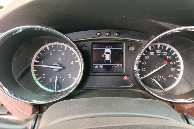 Used JAC T8 2018 2.0T Diesel Two-Wheel Drive Luxury Trim with Dual HFC4DB2-1D