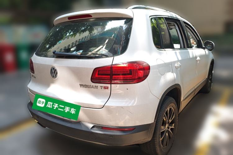 Used Volkswagen Tiguan 2015 1.8TSI Automatic Two-Wheel Drive Luxury Model Rear Right 45 Deg