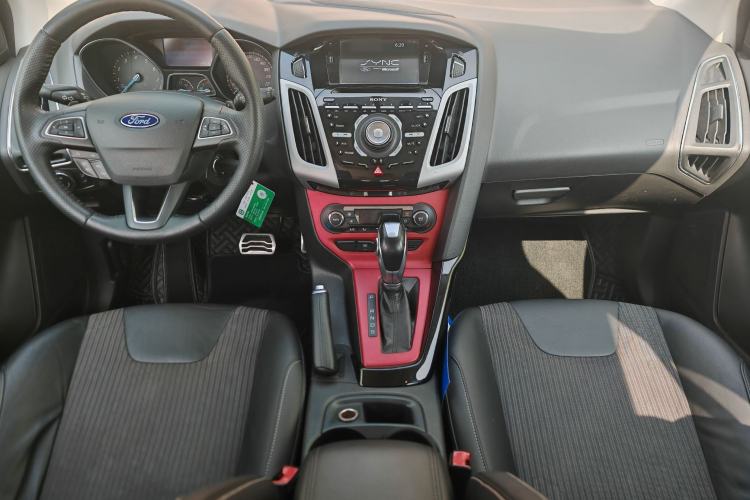 Used Ford Focus 2012 Hatchback 2.0L Automatic Luxury Sport Model Interior 3