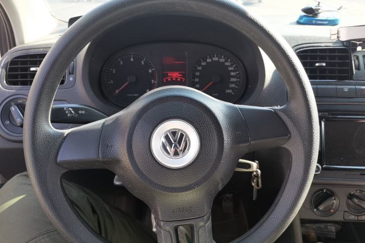 Used Volkswagen Polo 2013 1.4L Manual Fashion Edition Steering Wheel