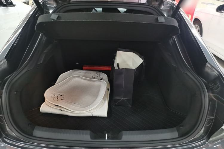 Used CHANGAN UNI-V 2022 1.5T Prestige Version Trunk