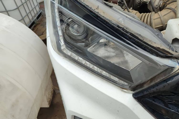 Used JMC Transit 2021 2.8T Space King Standard Version Long Wheelbase Mid-Height Roof Rear Single Tire – Step 6-Seater Diesel China VI Emission Standard JX493
