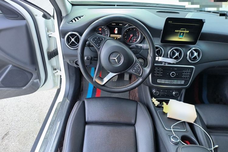 Used Mercedes-Benz GLA 2017 GLA 200 Fashion Model
