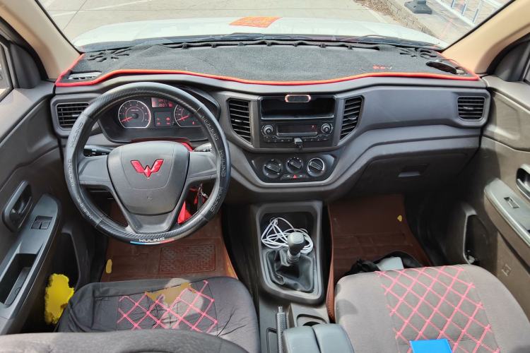 Used Wuling Hongguang V 2022 1.5L Jingqu Edition Electric-Assist LAR