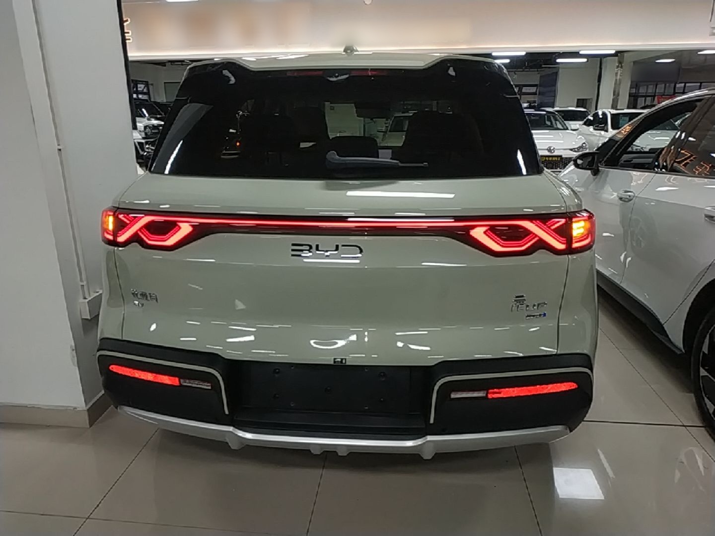 BYD Yuan UP 2025 Intelligent Driving Version 401 km Leading Edition — снимка 5