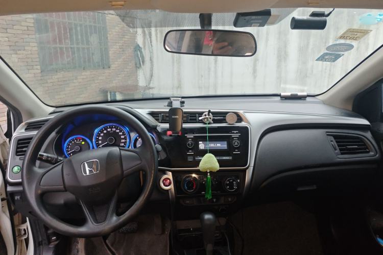 Used Honda City 2017 1.5L CVT Elite Edition Center Console