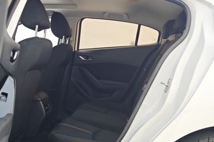 Used Mazda 3 Axela 2017 Hatchback 1.5L Automatic Luxury Model Emission Standard China V