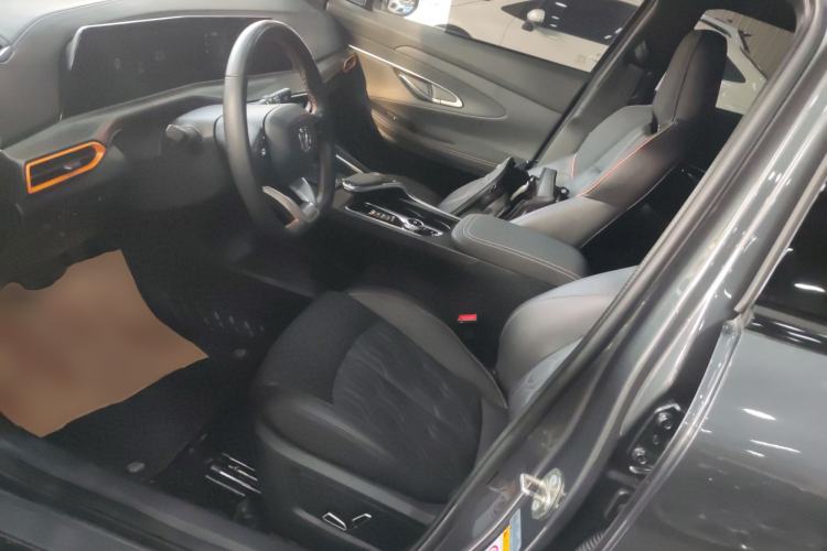 Used CHANGAN UNI-T 2022 1.5T Prestige Version
