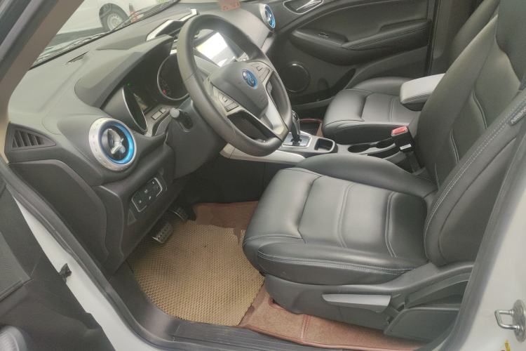 Used BYD Yuan New Energy 2018 EV360 Smart Connected Cool Model Left Front Seat