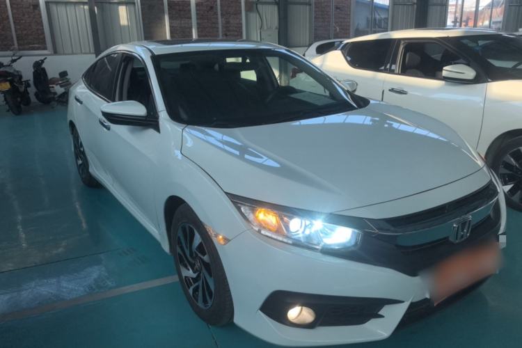 Used Honda Civic 2016 220TURBO CVT Luxury Edition
