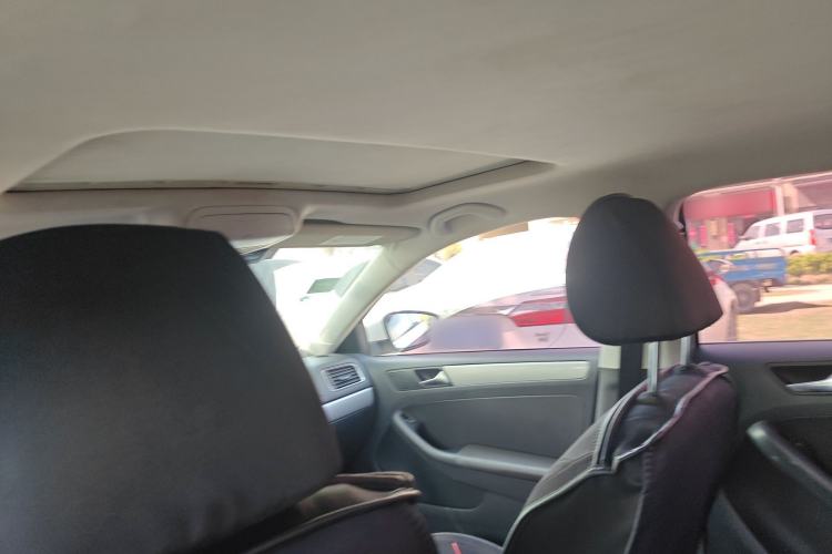 Used Volkswagen Sagitar 2014 1.4TSI Automatic Luxury Model Headliner