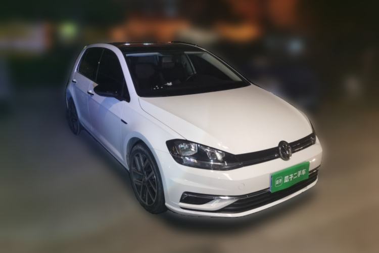 Used Volkswagen Golf 2019 200TSI DSG Comfort & Ambition Edition China VI Standard Front Right 45 Deg