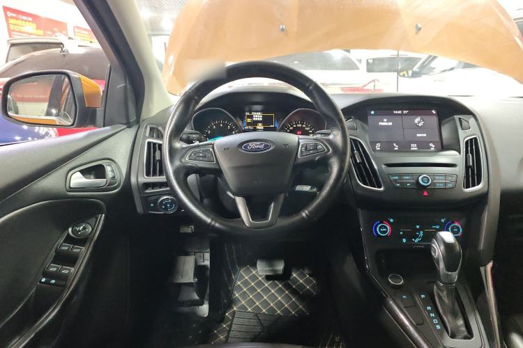 Used Ford Focus 2017 Hatchback EcoBoost 180 Automatic Elite Model
