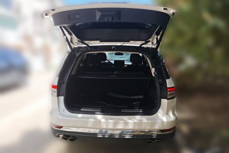 Used Lincoln Aviator 2020 3.0T V6 Four-Wheel Drive Premium Edition Trunk