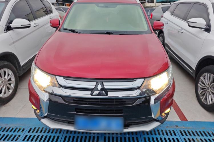 Used Mitsubishi Outlander 2018 2.0L Two-Wheel Drive Glory Edition 5 Seats