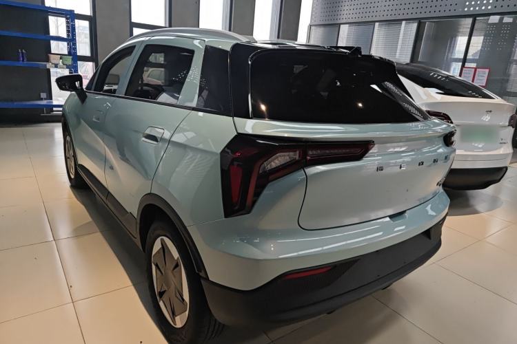 Used Geometry E Firefly 2024 301km Flowing Light Exterior 2