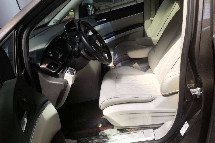 Used Buick GL8 2021 Land Cruiser Executive 652T Premium Model
