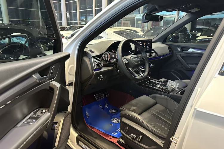 Used Audi Q5L 2024 40 TFSI Luxury Dynamic Edition Interior 1