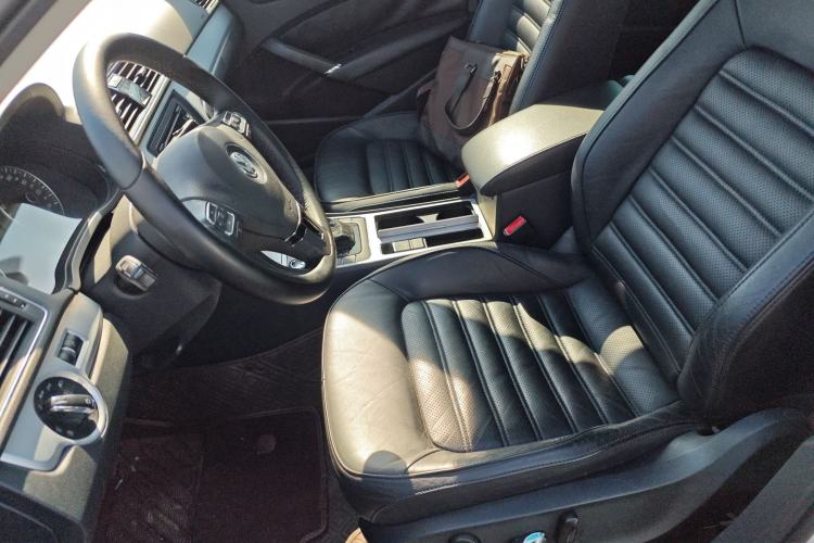 Used Volkswagen Passat 2013 1.8TSI DSG Prestige Edition Left Front Seat