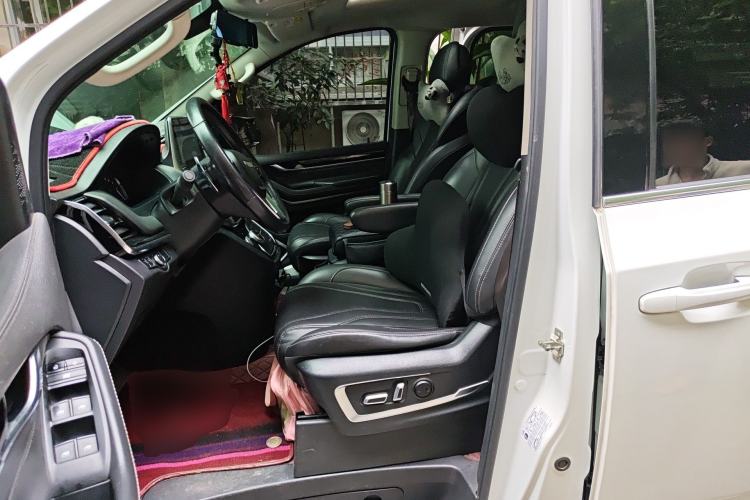 Used SAIC MAXUS G20 2021 Facelifted PLUS 2.0T Diesel Automatic Luxury Edition Left Front Seat