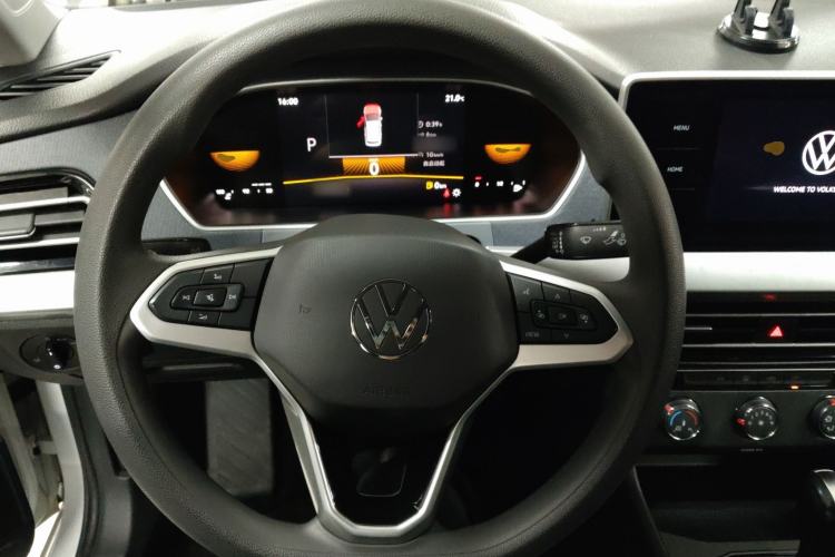Used Volkswagen Lavida 2023 1.5L Automatic De Yi Edition Steering Wheel