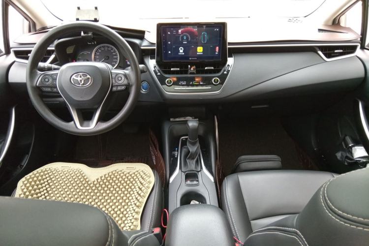 Used Toyota Corolla 2019 Dual-Engine 1.8L E-CVT GL-i Elite Edition Center Console