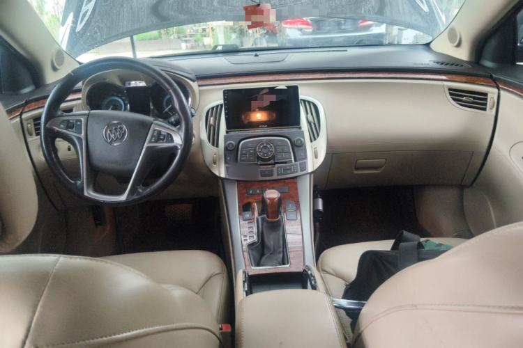 Used Buick LaCrosse 2013 2.4L SIDI Elite Comfort Version Center Console