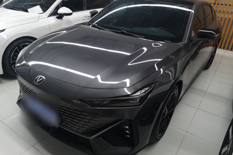 Used CHANGAN UNI-V 2023 1.5T Prestige Model