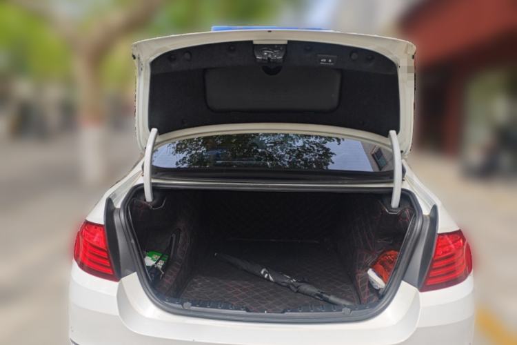 Used BMW 5 Series 2014 528Li Luxury Design Package
