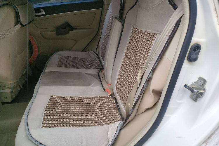 Used BAIC E Series 2012 Hatchback 1.3L Manual Liking Edition
