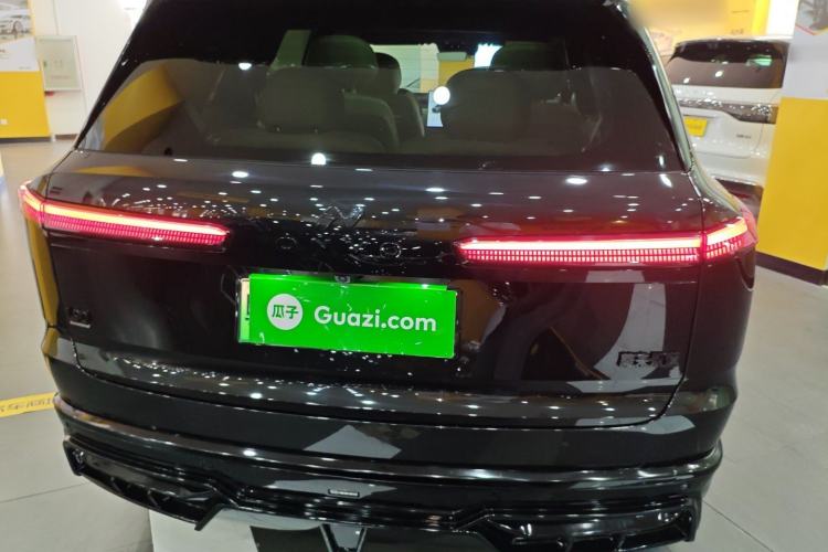 Used ONVO Luxeed L90 2025 Model—Max Six-Seater Version
