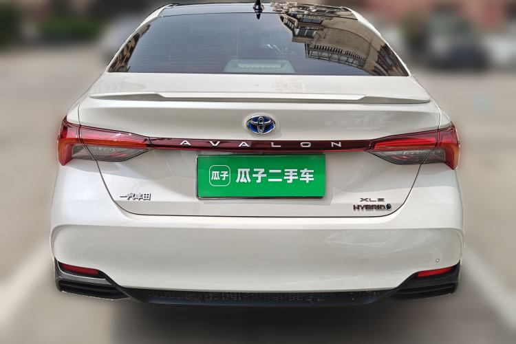 Used Toyota Avalon 2019 Dual-Engine 2.5L XLE Prestige Version China VI Standard